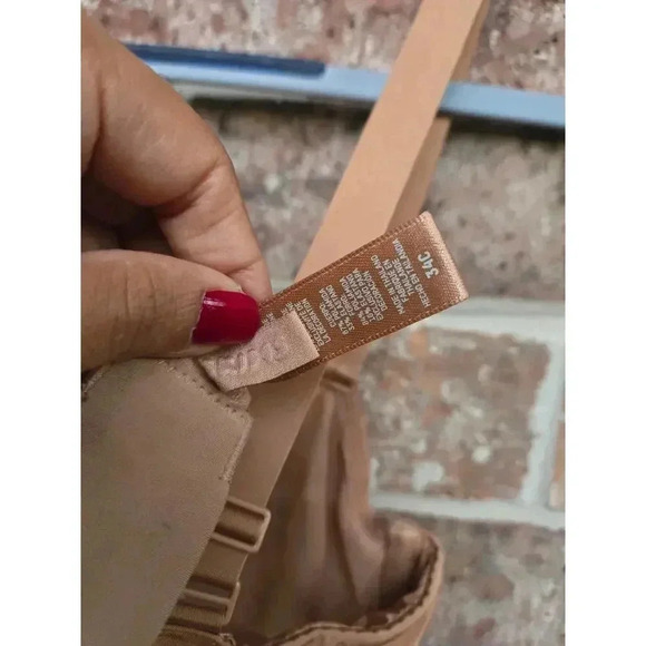 Skims Ultra Fine Mesh Bra Color Clay Size 34C - Picture 4 of 4